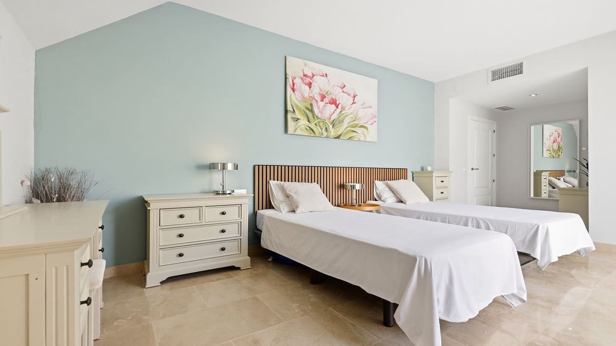 3 Zimmer Penthouse zu verkaufen in La Duquesa / Puerto de la Duquesa mit Pool Garage - 495.000 € (Ref: 9987109)