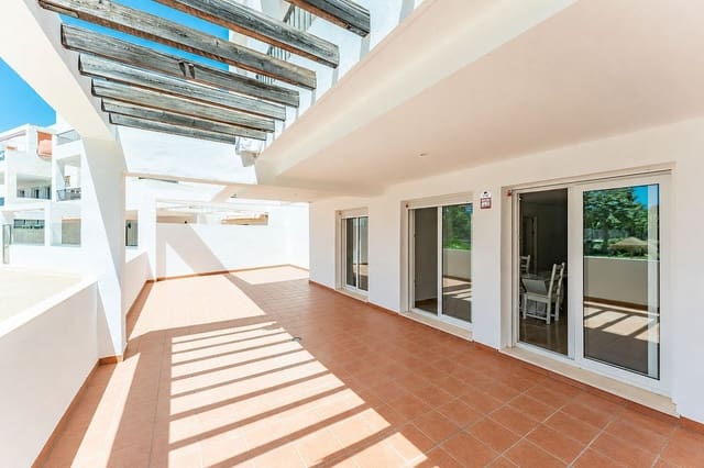 Apartamento de 2 habitaciones en Torrequebrada, Benalmádena en venta con piscina - 410.000 € (Ref: 9987203)