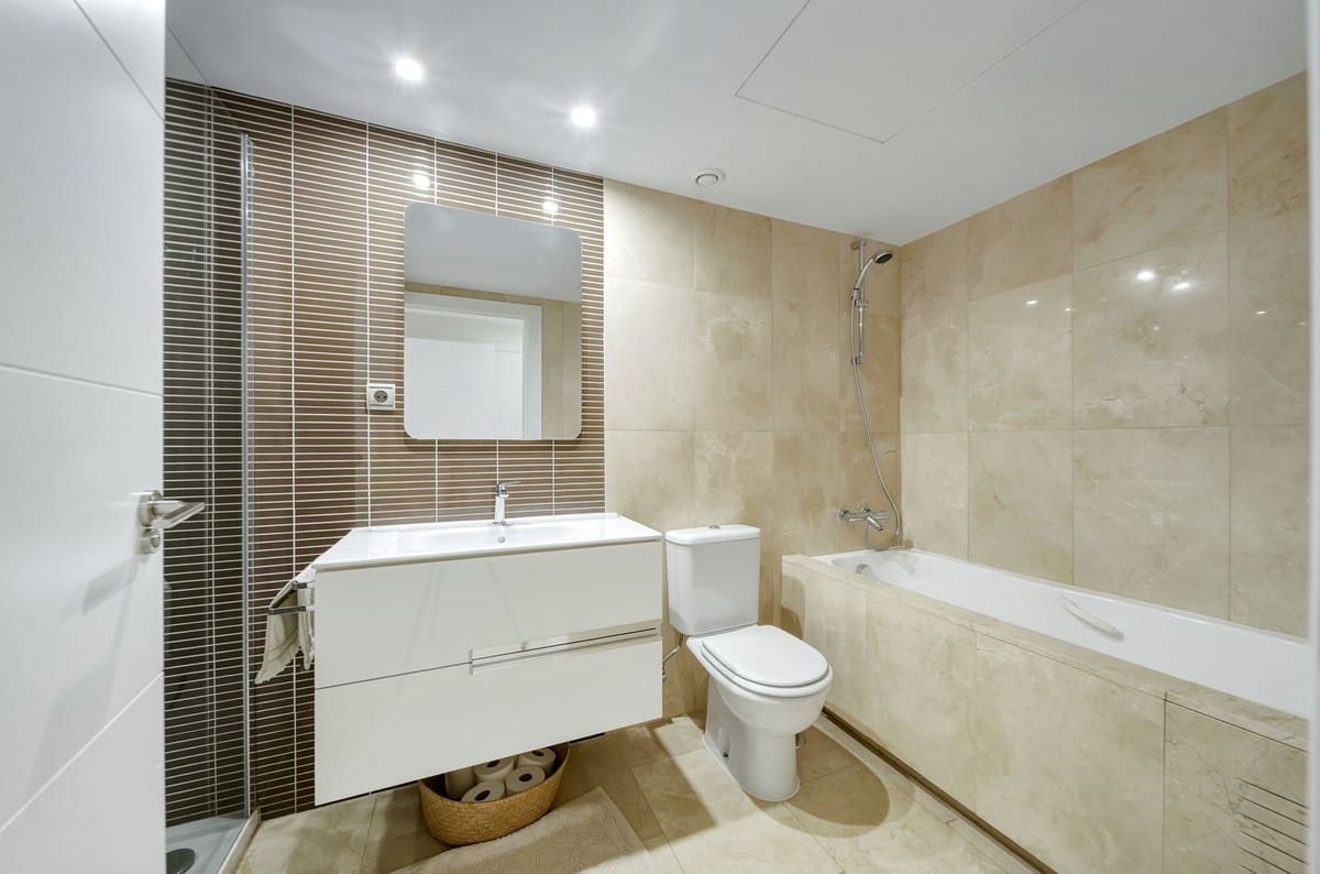 2 Zimmer Apartment zu verkaufen in Bahia de Casares mit Pool Garage - 439.000 € (Ref: 9996339)