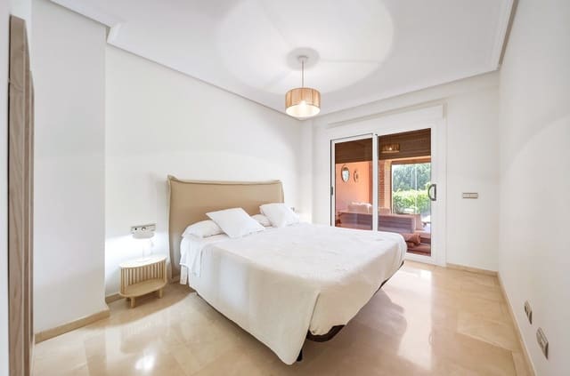 2 Zimmer Apartment zu verkaufen in Bahia de Casares, Casares mit Pool Garage - 439.000 € (Ref: 9996339)