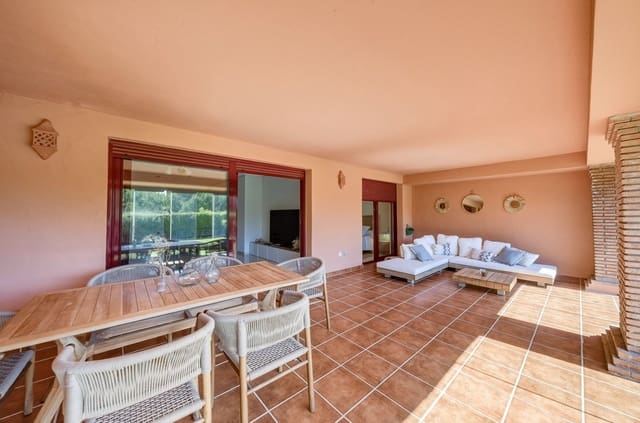 2 Zimmer Apartment zu verkaufen in Bahia de Casares, Casares mit Pool Garage - 439.000 € (Ref: 9996339)
