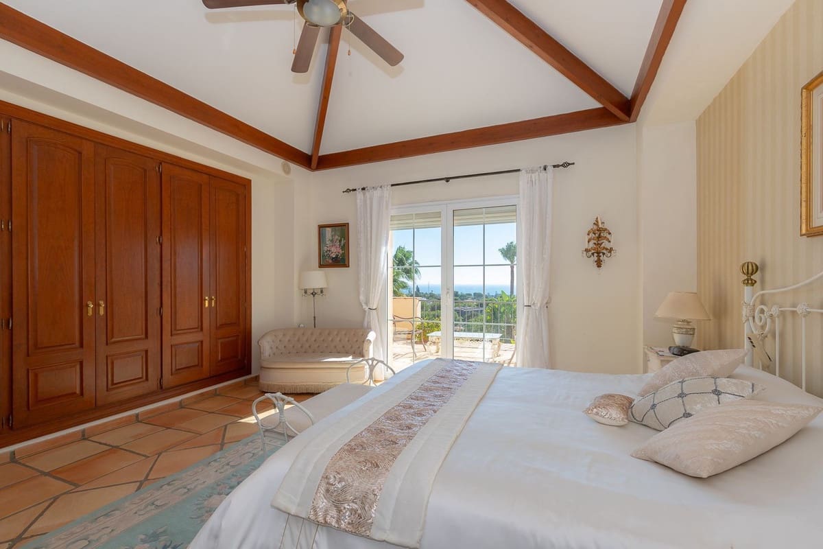 5 slaapkamer Villa te koop in Elviria met zwembad garage - € 2.068.000 (Ref: 9997915)