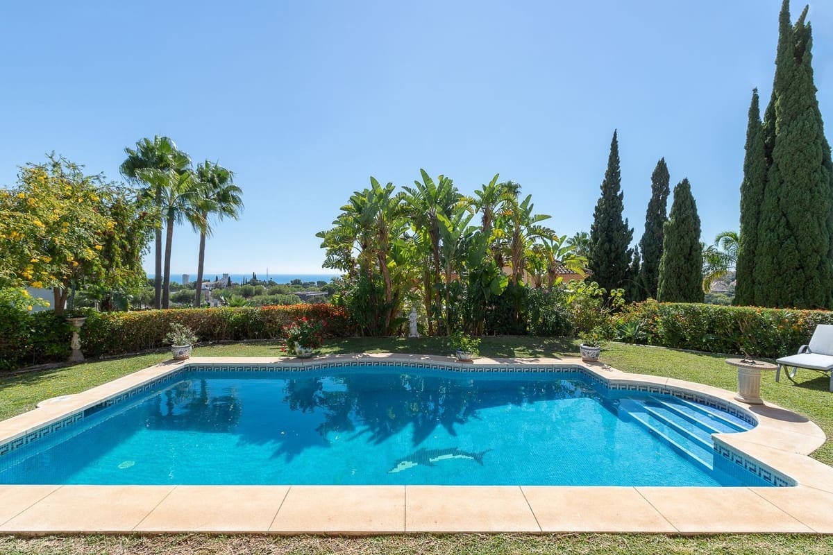 5 slaapkamer Villa te koop in Elviria met zwembad garage - € 2.068.000 (Ref: 9997915)