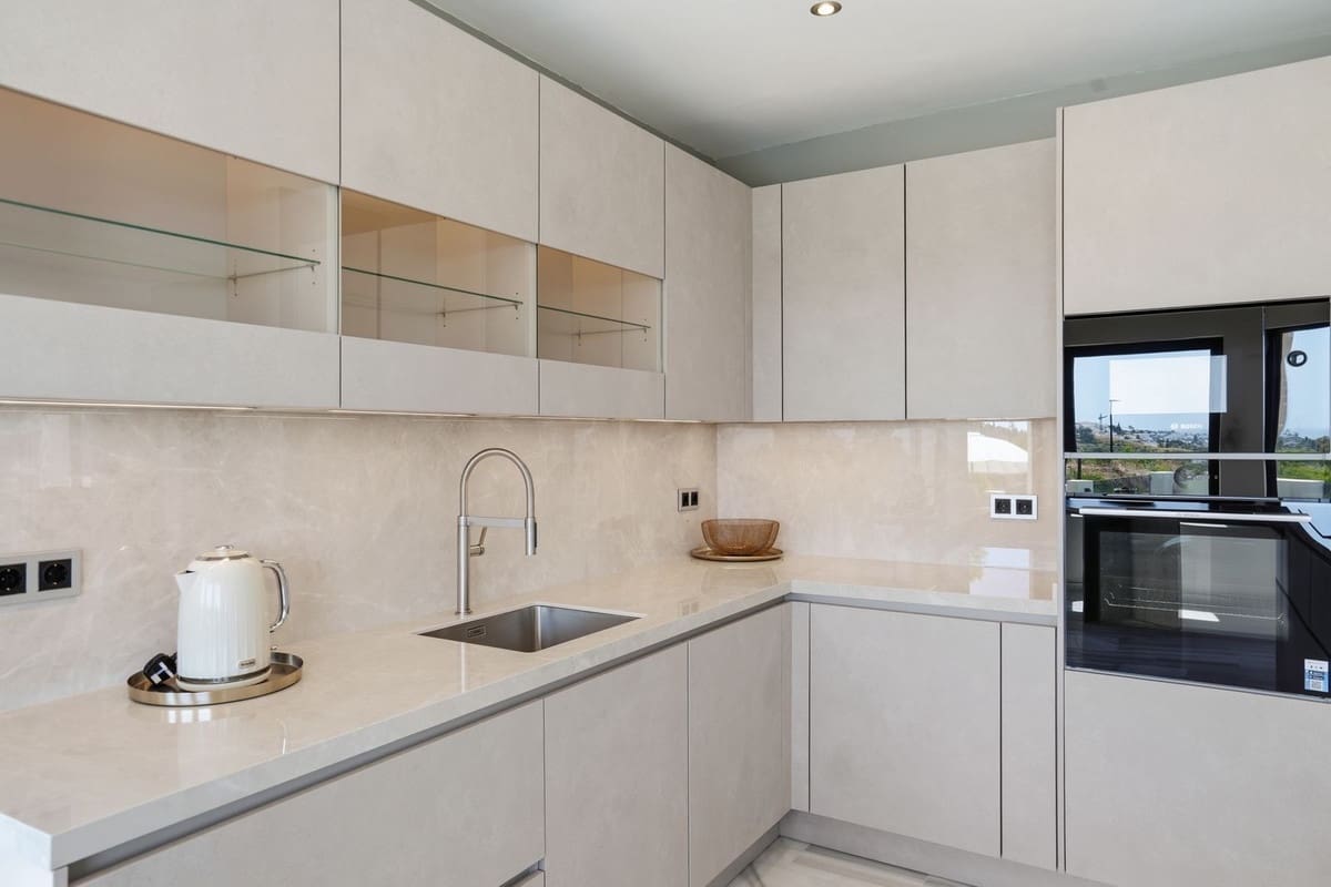 4 soverom Villa til salgs i Mijas Costa med svømmebasseng garasje - € 1 599 000 (Ref: 9997916)