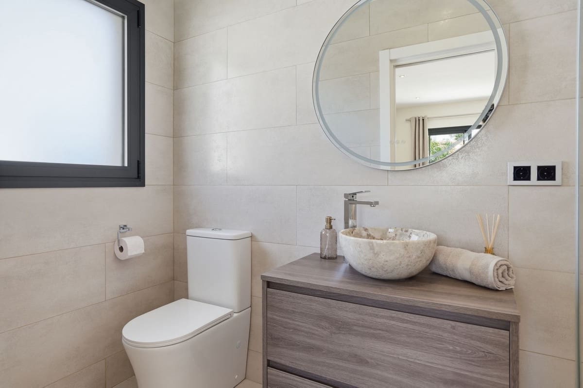 4 soverom Villa til salgs i Mijas Costa med svømmebasseng garasje - € 1 599 000 (Ref: 9997916)