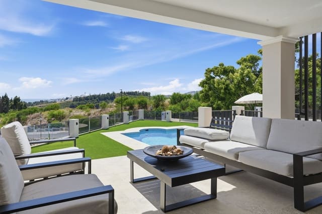 4 soverom Villa til salgs i Mijas Costa, Mijas med svømmebasseng garasje - € 1 599 000 (Ref: 9997916)