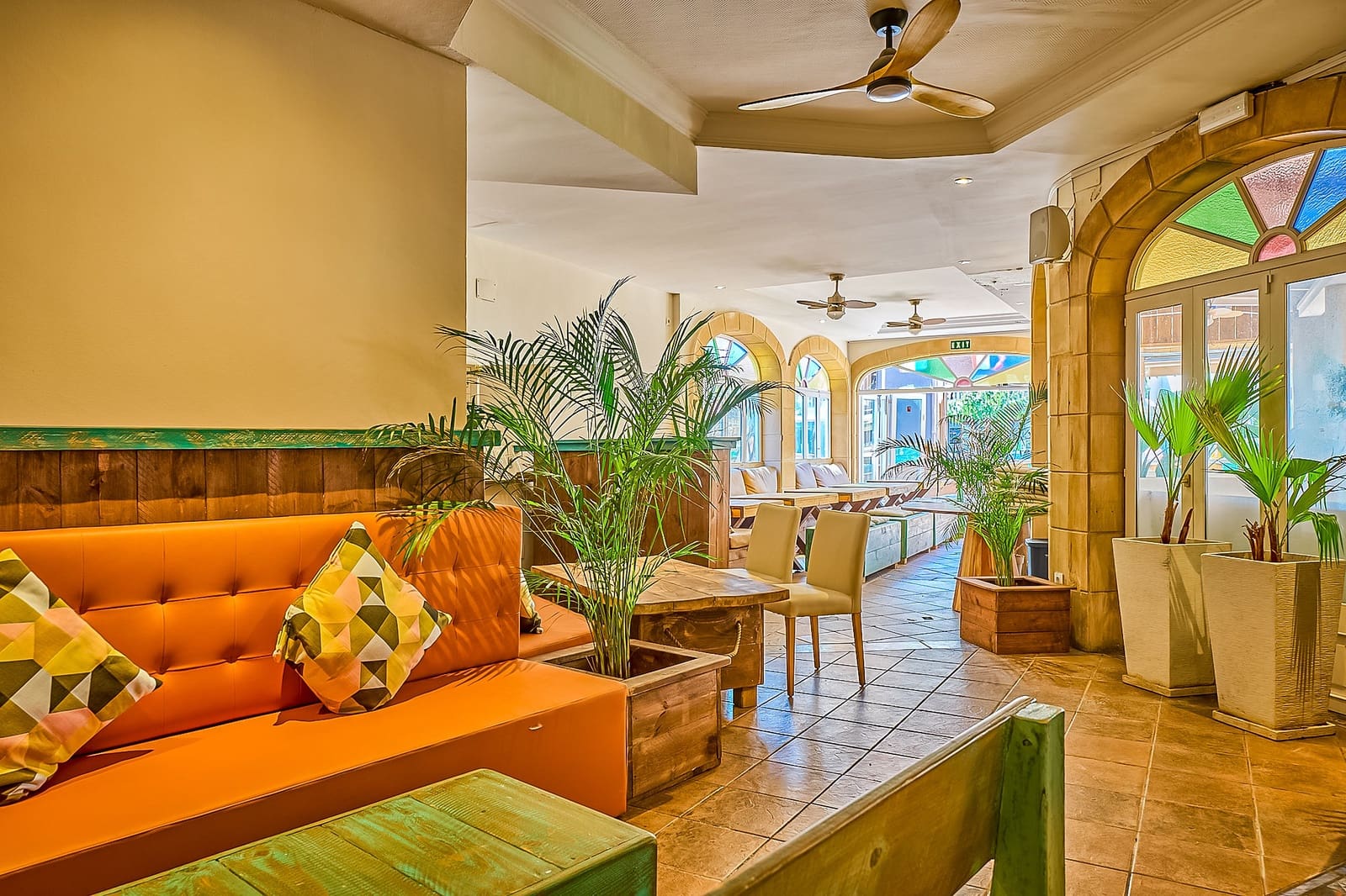 Restaurant/Bar for rent in Cala Ratjada - € 35,000 (Ref: 10140124)