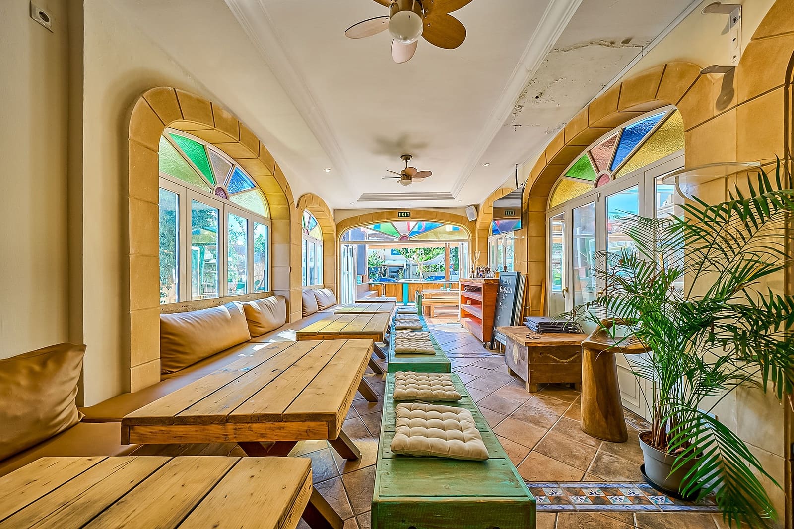 Restaurant/Bar for rent in Cala Ratjada - € 35,000 (Ref: 10140124)