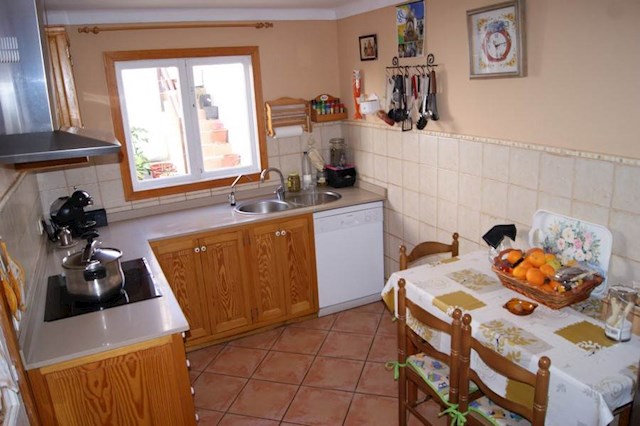 4 soverom Hus til salgs i Cala Ratjada, Capdepera med garasje - € 346 000 (Ref: 2819620)