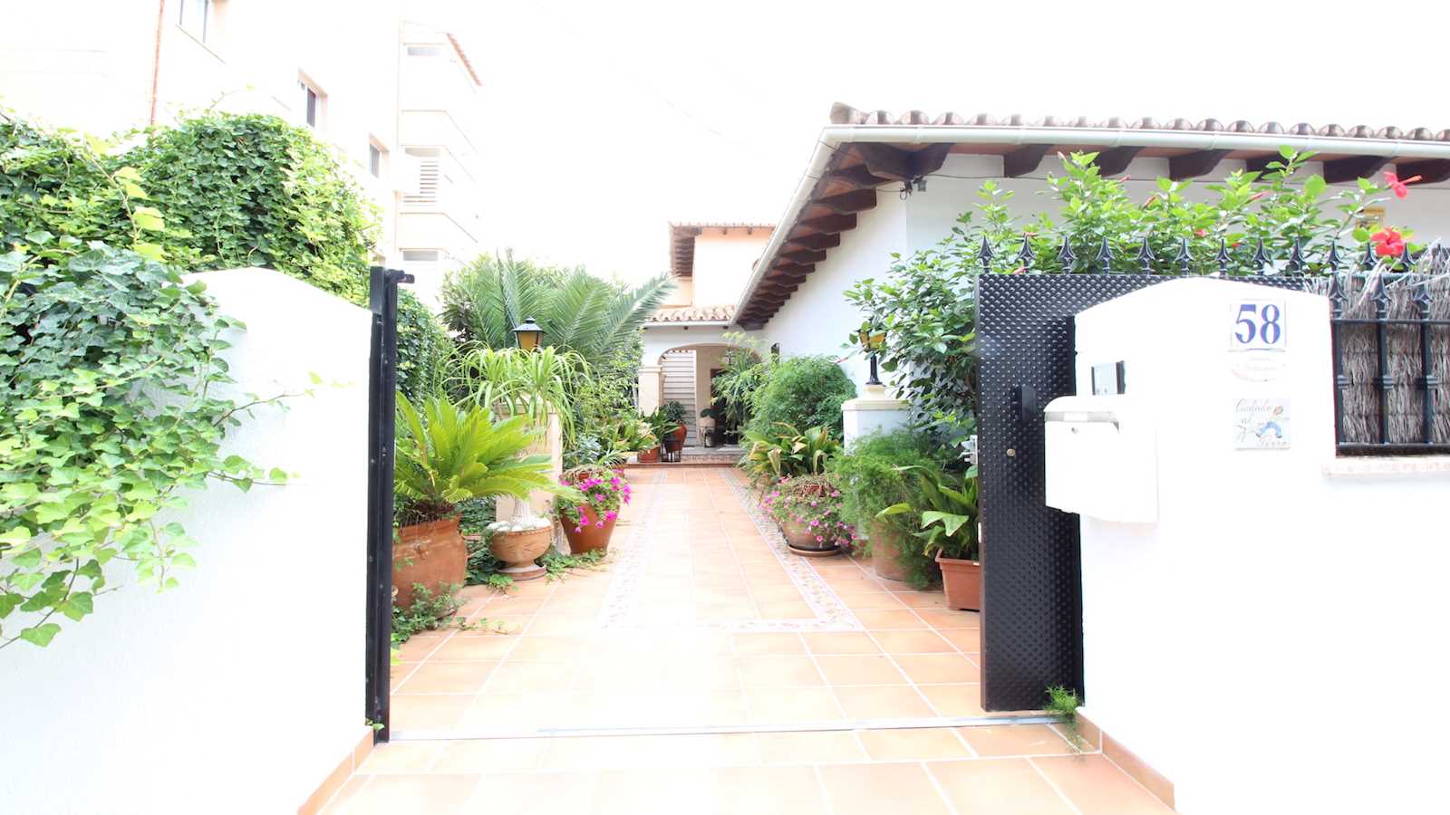 7 soveværelse Rækkehus til salg i Cala Ratjada med swimmingpool garage - € 1.000.000 (Ref: 3575753)