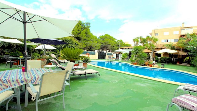 7 soverom Rekkehus til salgs i Cala Ratjada, Capdepera med svømmebasseng garasje - € 1 000 000 (Ref: 3575753)