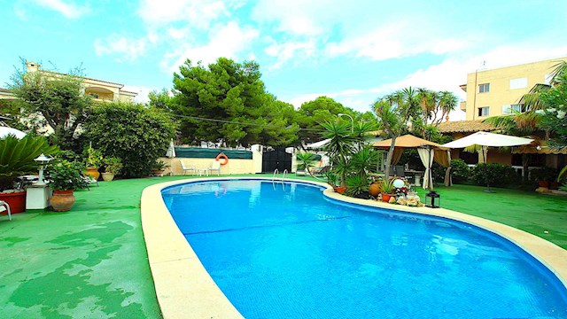 7 soverom Rekkehus til salgs i Cala Ratjada, Capdepera med svømmebasseng garasje - € 1 000 000 (Ref: 3575753)