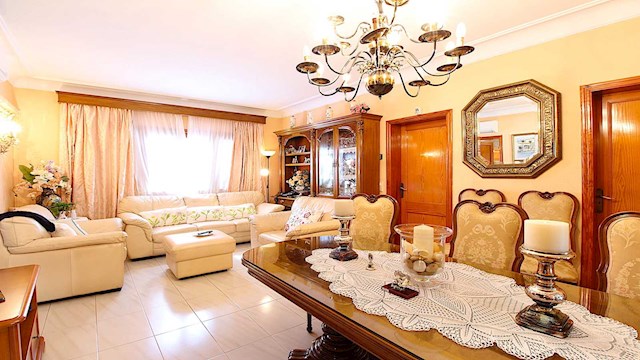 7 soverom Rekkehus til salgs i Cala Ratjada, Capdepera med svømmebasseng garasje - € 1 000 000 (Ref: 3575753)