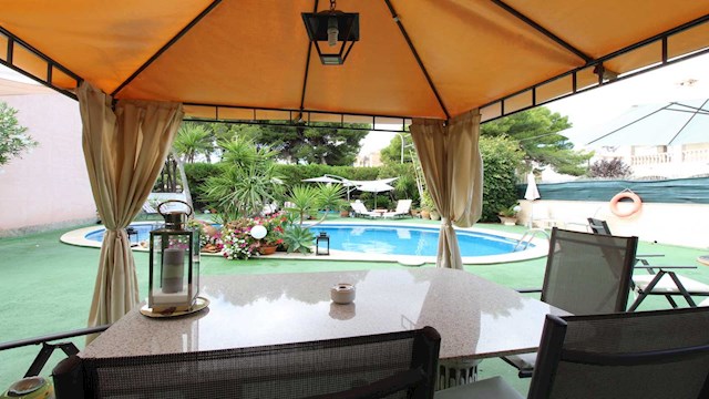 7 soverom Rekkehus til salgs i Cala Ratjada, Capdepera med svømmebasseng garasje - € 1 000 000 (Ref: 3575753)