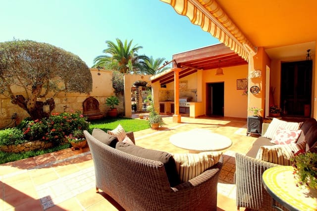 4 slaapkamer Rijtjeshuis te koop in Santa Margalida - € 980.000 (Ref: 4077737)