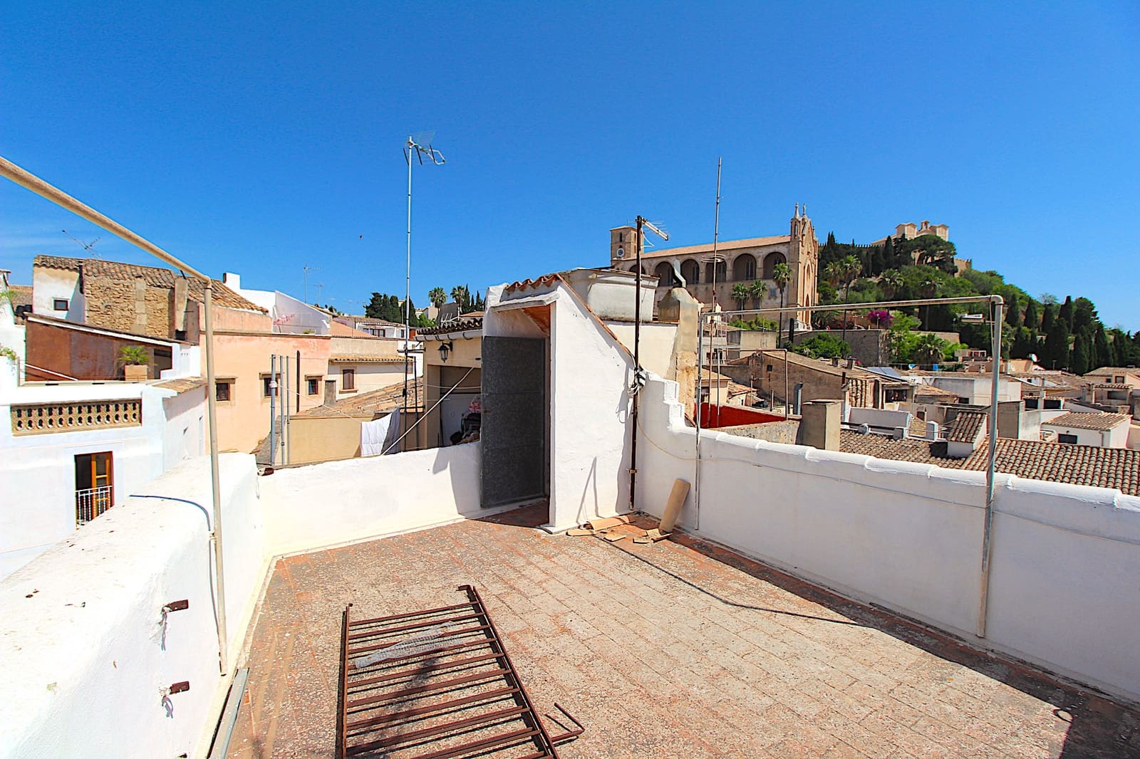 6 soveværelse Byhus til salg i Arta - € 320.000 (Ref: 6926222)