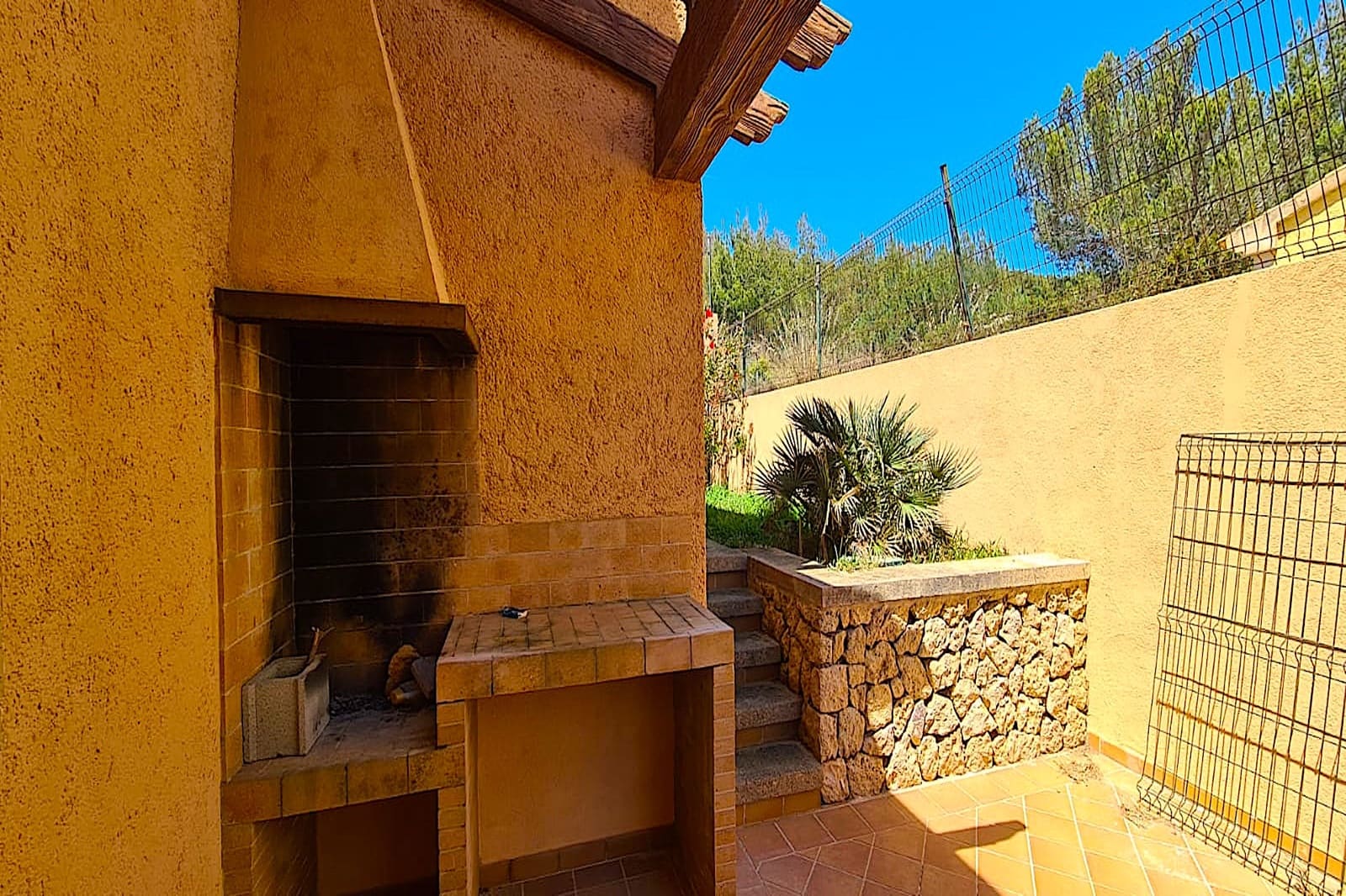 3 makuuhuone Huvila myytävänä paikassa Cala Mesquida mukana uima-altaan 
autotalli - 950 000 € (Ref: 6927938)