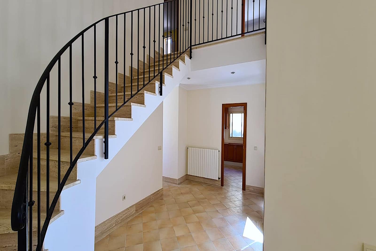 3 makuuhuone Huvila myytävänä paikassa Cala Mesquida mukana uima-altaan 
autotalli - 950 000 € (Ref: 6927938)