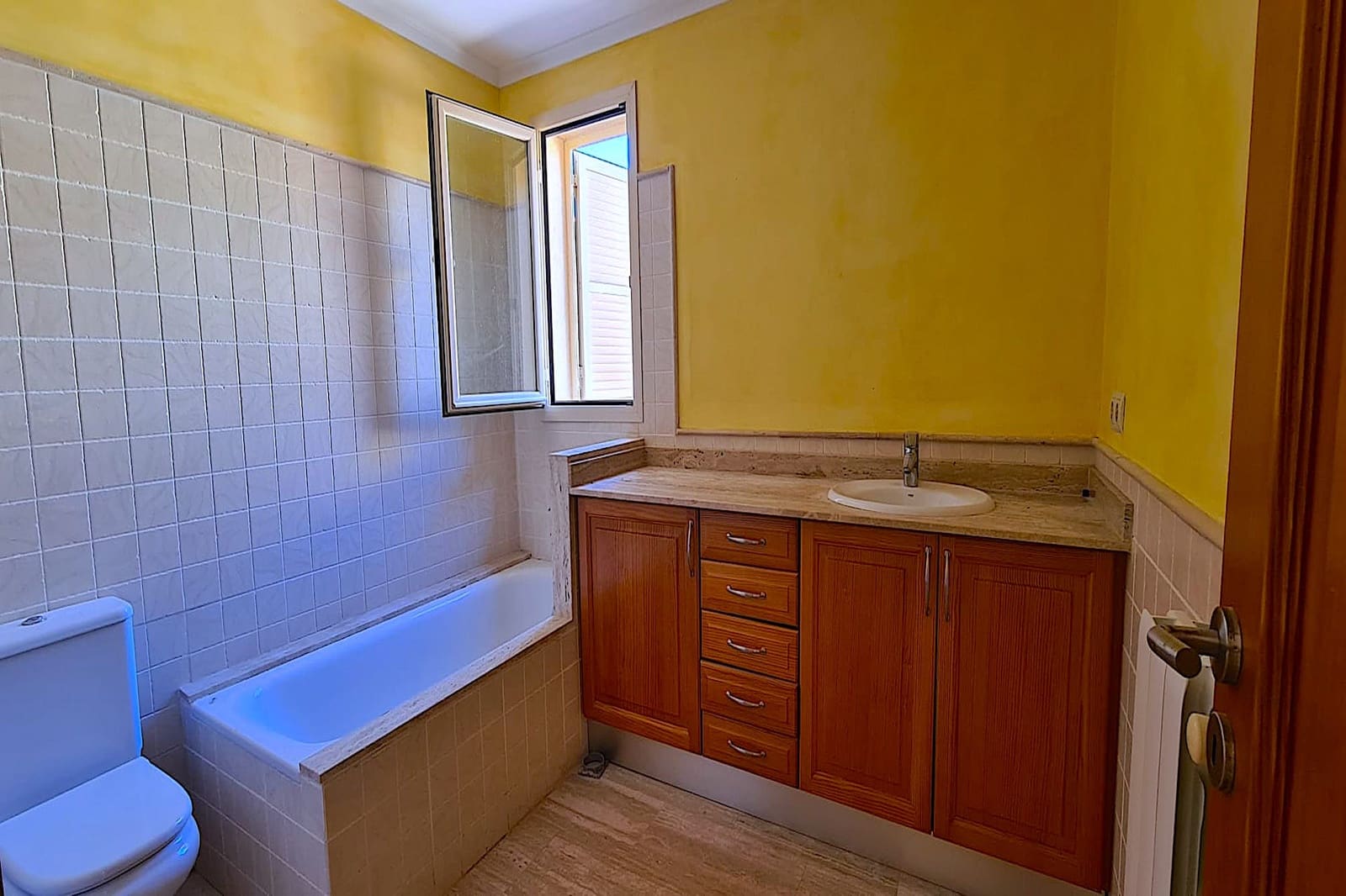 3 makuuhuone Huvila myytävänä paikassa Cala Mesquida mukana uima-altaan 
autotalli - 950 000 € (Ref: 6927938)