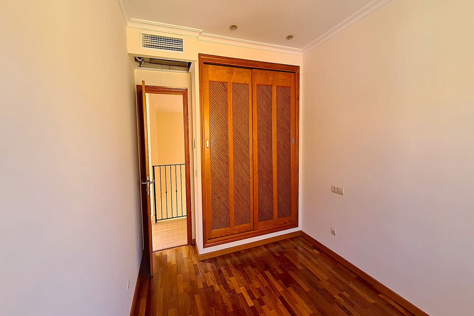 3 makuuhuone Huvila myytävänä paikassa Cala Mesquida mukana uima-altaan 
autotalli - 950 000 € (Ref: 6927938)