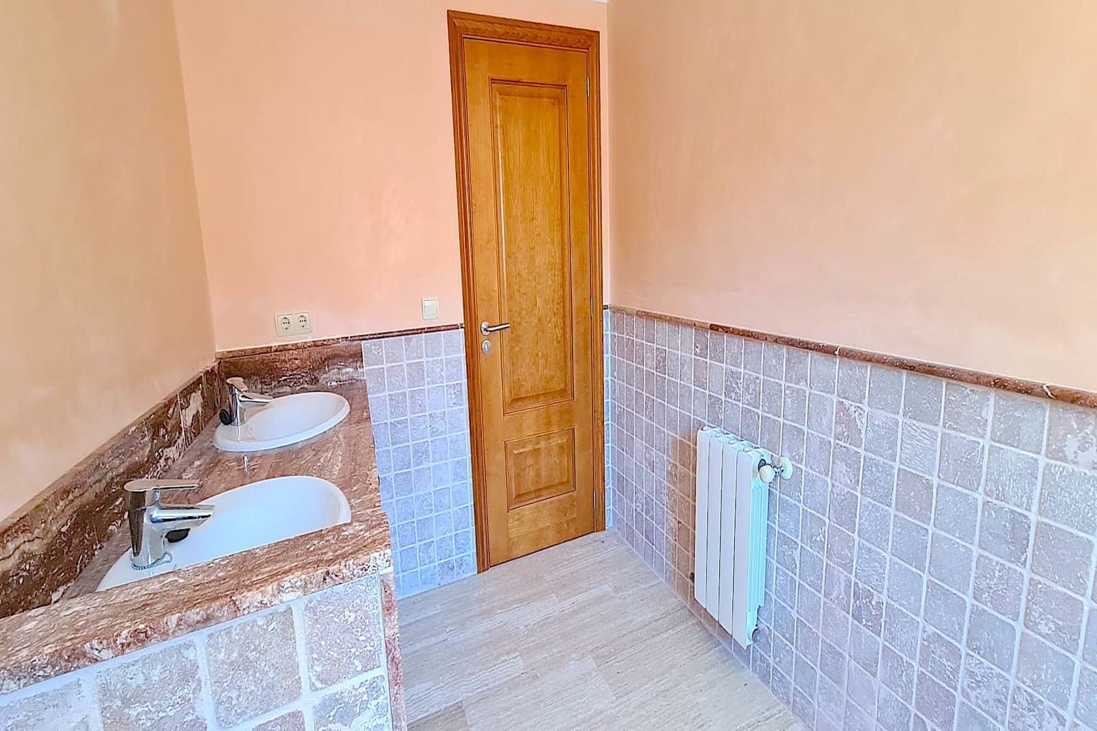 3 makuuhuone Huvila myytävänä paikassa Cala Mesquida mukana uima-altaan 
autotalli - 950 000 € (Ref: 6927938)