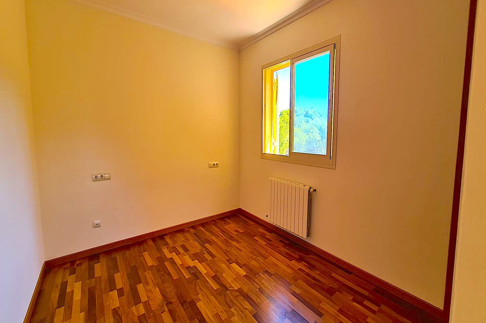 3 makuuhuone Huvila myytävänä paikassa Cala Mesquida mukana uima-altaan 
autotalli - 950 000 € (Ref: 6927938)