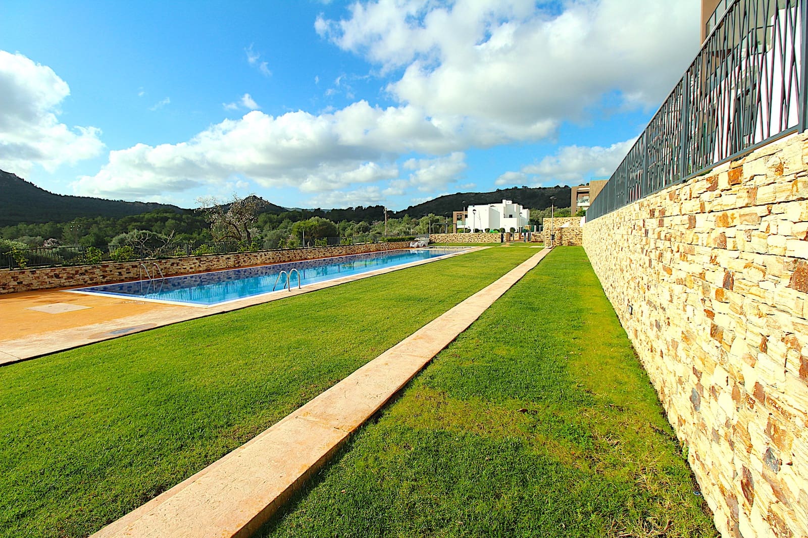 3 soveværelse Lejlighed til salg i Font de Sa Cala / Font de La Cala med swimmingpool garage - € 825.000 (Ref: 8837118)