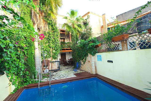 10 soverom Hus til salgs i Capdepera med svømmebasseng - € 890 000 (Ref: 8846772)