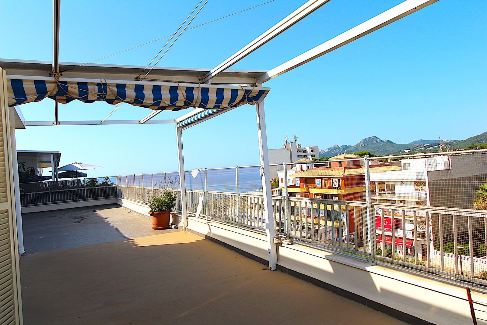 3 soveværelse Penthouse til salg i Cala Ratjada - € 695.000 (Ref: 9081021)