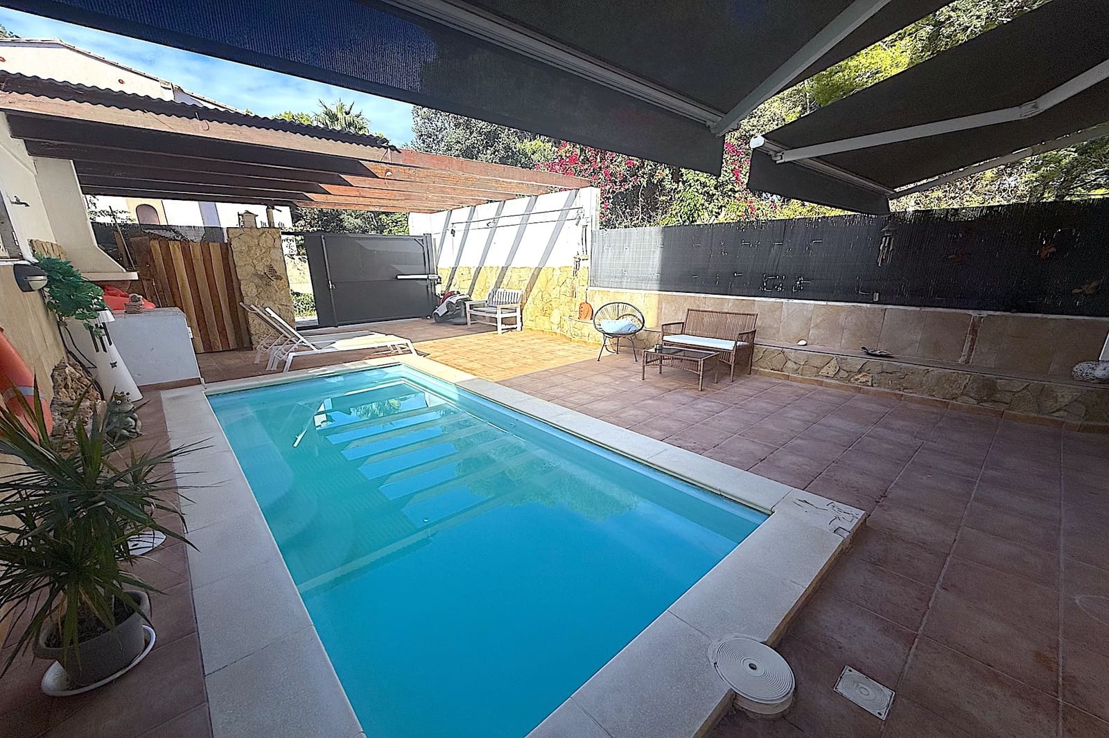 3 chambre Villa/Maison à vendre à Cala Ratjada avec piscine garage - 680 000 € (Ref: 9343919)