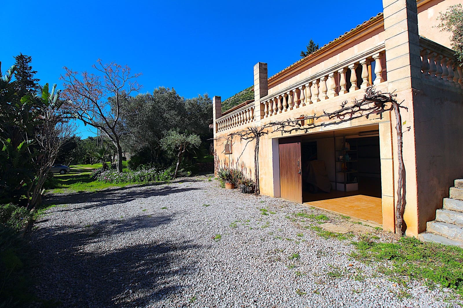 3 bedroom Finca/Country House for sale in Capdepera with garage - € 849,000 (Ref: 9733864)