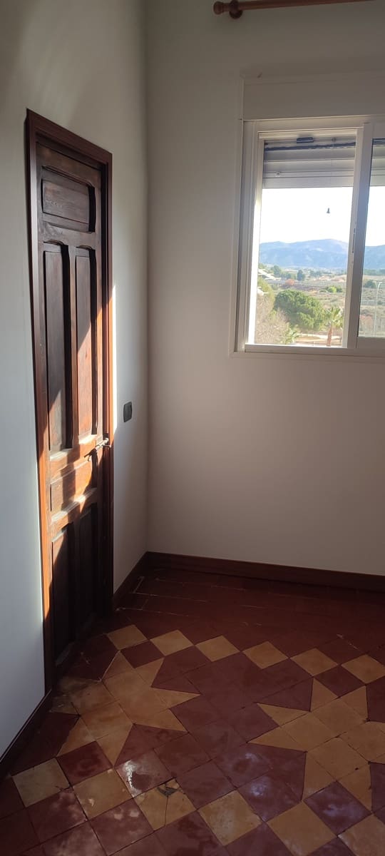 5 sovrum Lägenhet till salu i Sax - 98 500 € (Ref: 8410317)