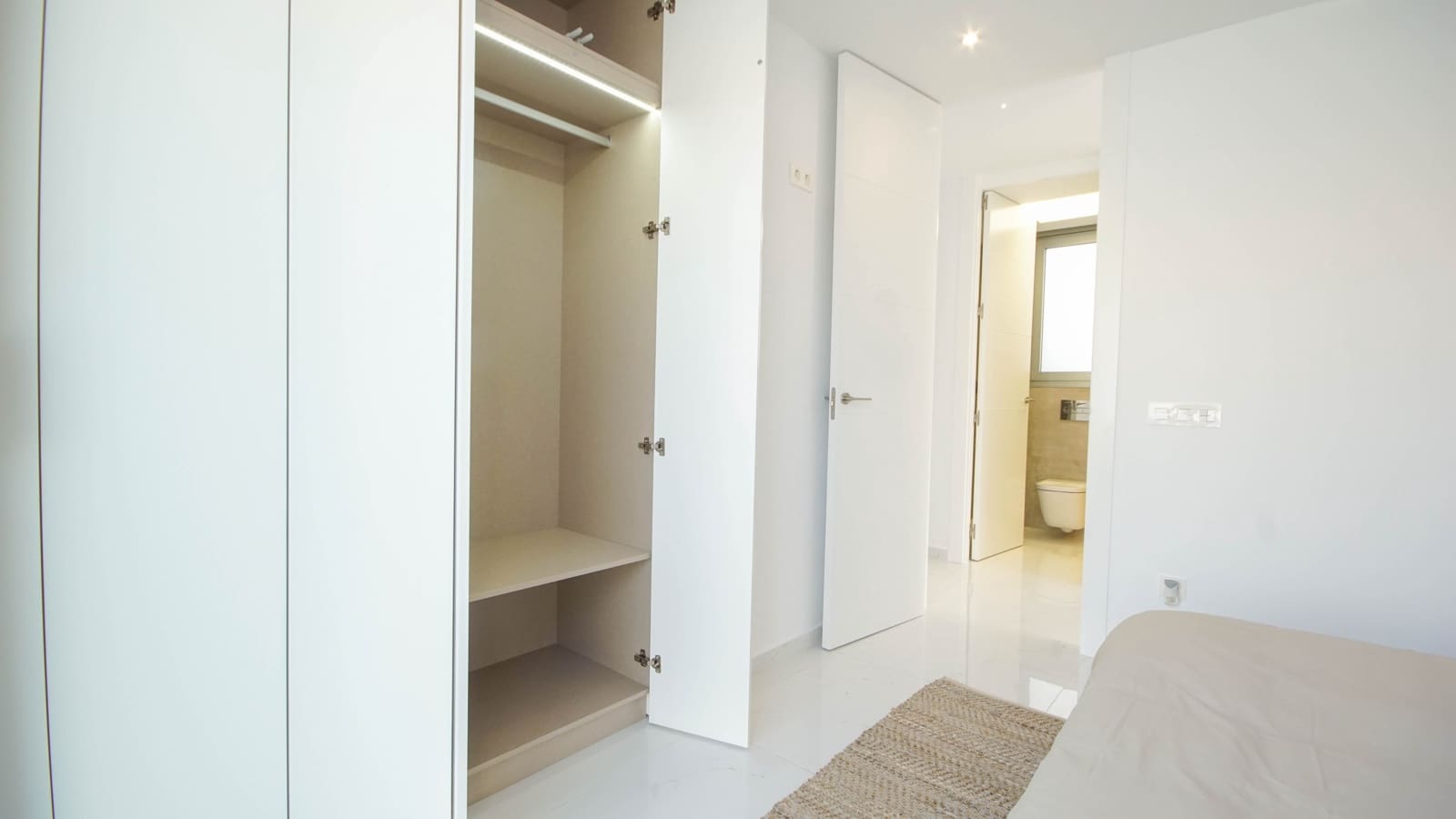 3 chambre Villa/Maison à vendre à Torrevieja avec piscine garage - 699 000 € (Ref: 6598898)