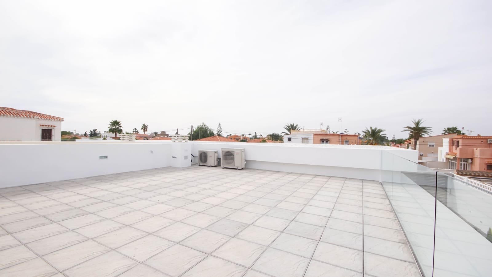3 chambre Villa/Maison à vendre à Torrevieja avec piscine garage - 699 000 € (Ref: 6598898)