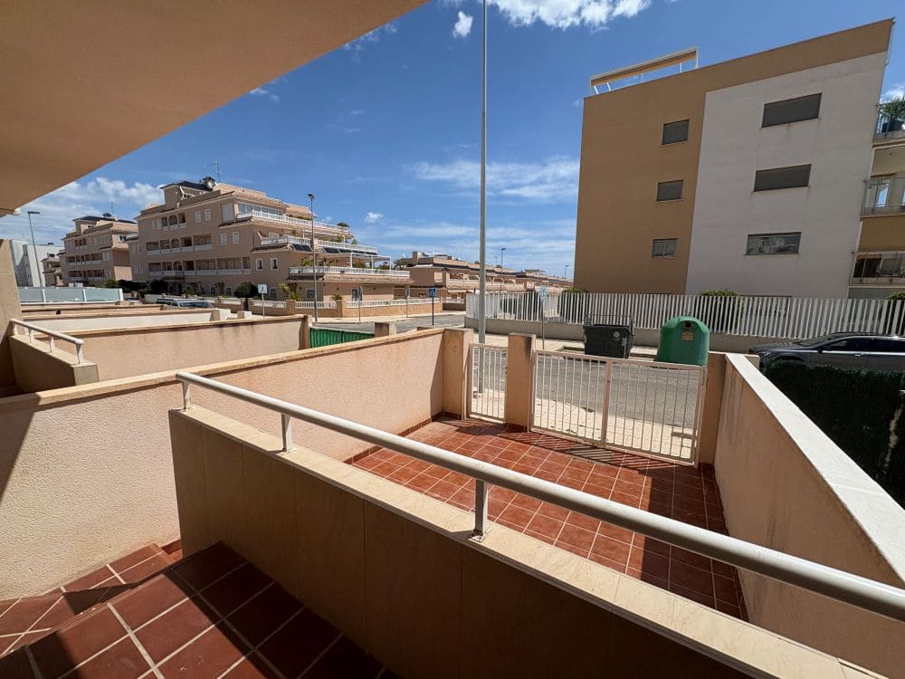 3 Zimmer Villa zu verkaufen in La Zenia mit Pool Garage - 187.995 € (Ref: 9161355)