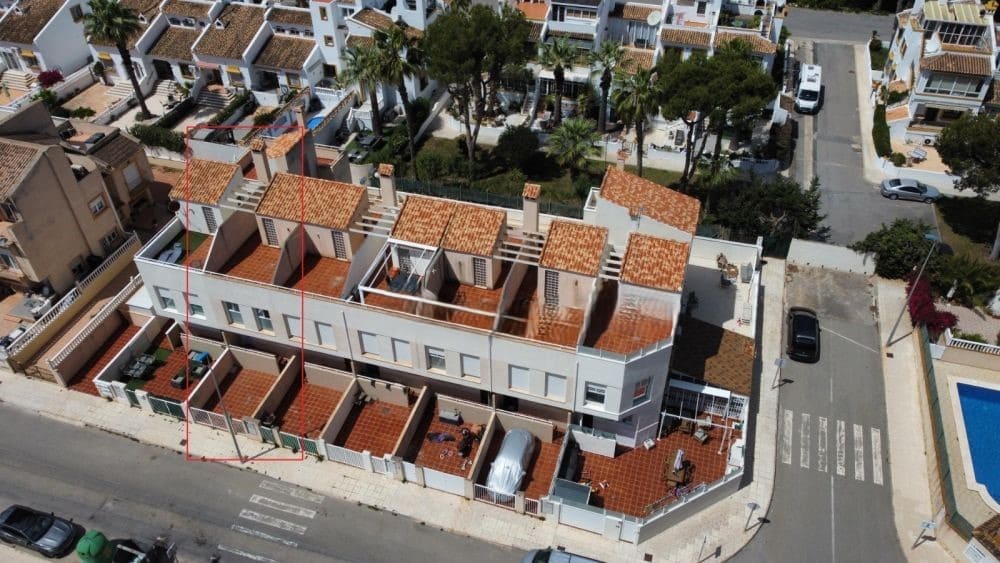 3 Zimmer Villa zu verkaufen in La Zenia mit Pool Garage - 187.995 € (Ref: 9161355)