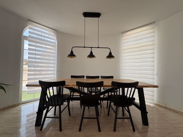 4 quarto Moradia para venda em Pinar de Campoverde, Pilar de la Horadada com piscina garagem - 359 000 € (Ref: 9191616)