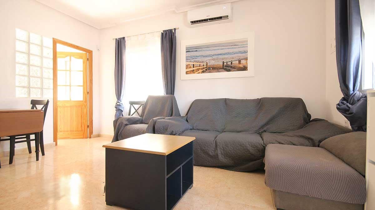 3 slaapkamer Villa te koop in Villamartin - € 195.000 (Ref: 9203430)