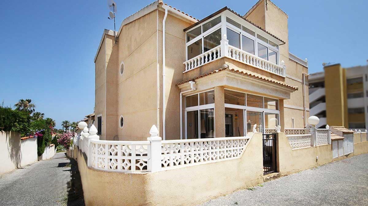 3 slaapkamer Villa te koop in Villamartin - € 195.000 (Ref: 9203430)