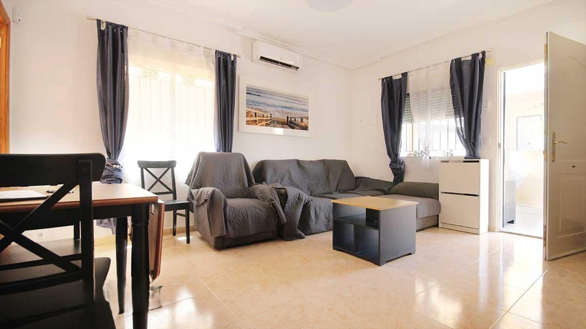 3 slaapkamer Villa te koop in Villamartin - € 195.000 (Ref: 9203430)