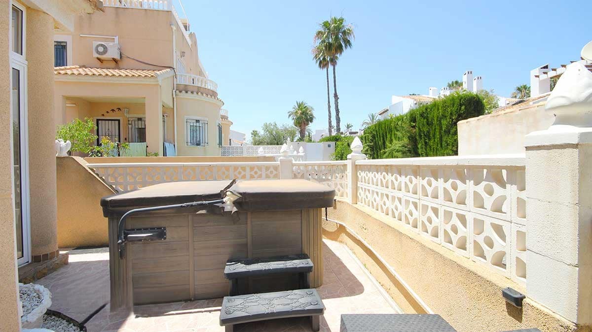 3 slaapkamer Villa te koop in Villamartin - € 195.000 (Ref: 9203430)