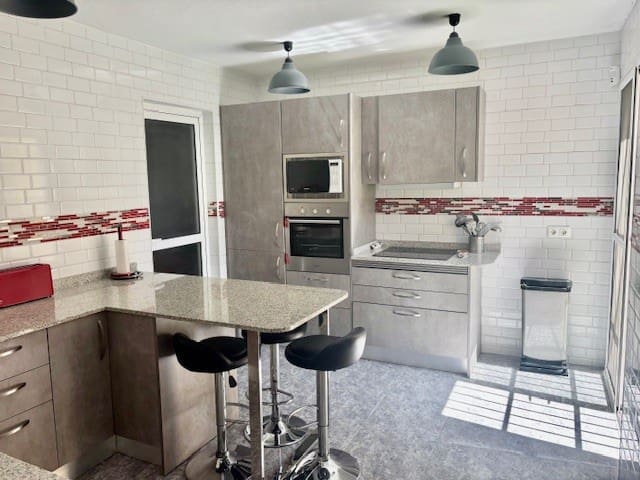 Chalet de 3 habitaciones en Playa Flamenca en venta con piscina garaje - 314.000 € (Ref: 9210348)