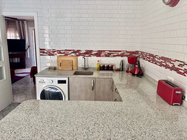 Chalet de 3 habitaciones en Playa Flamenca en venta con piscina garaje - 314.000 € (Ref: 9210348)