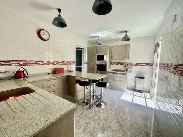 Chalet de 3 habitaciones en Playa Flamenca, Orihuela en venta con piscina garaje - 314.000 € (Ref: 9210348)