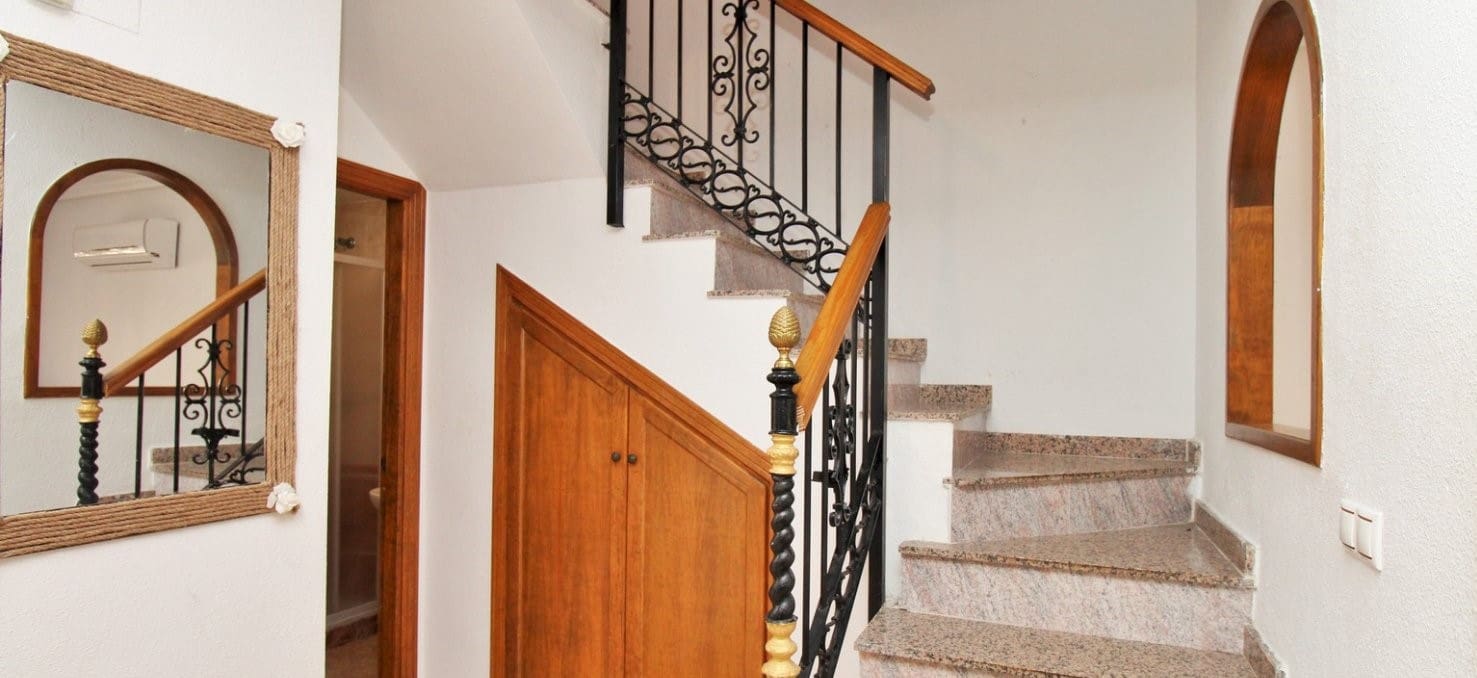 3 soveværelse Villa til salg i Playa Flamenca med swimmingpool garage - € 164.900 (Ref: 9210482)