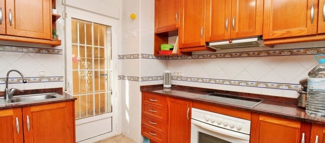 3 quarto Moradia para venda em Playa Flamenca, Orihuela com piscina garagem - 164 900 € (Ref: 9210482)