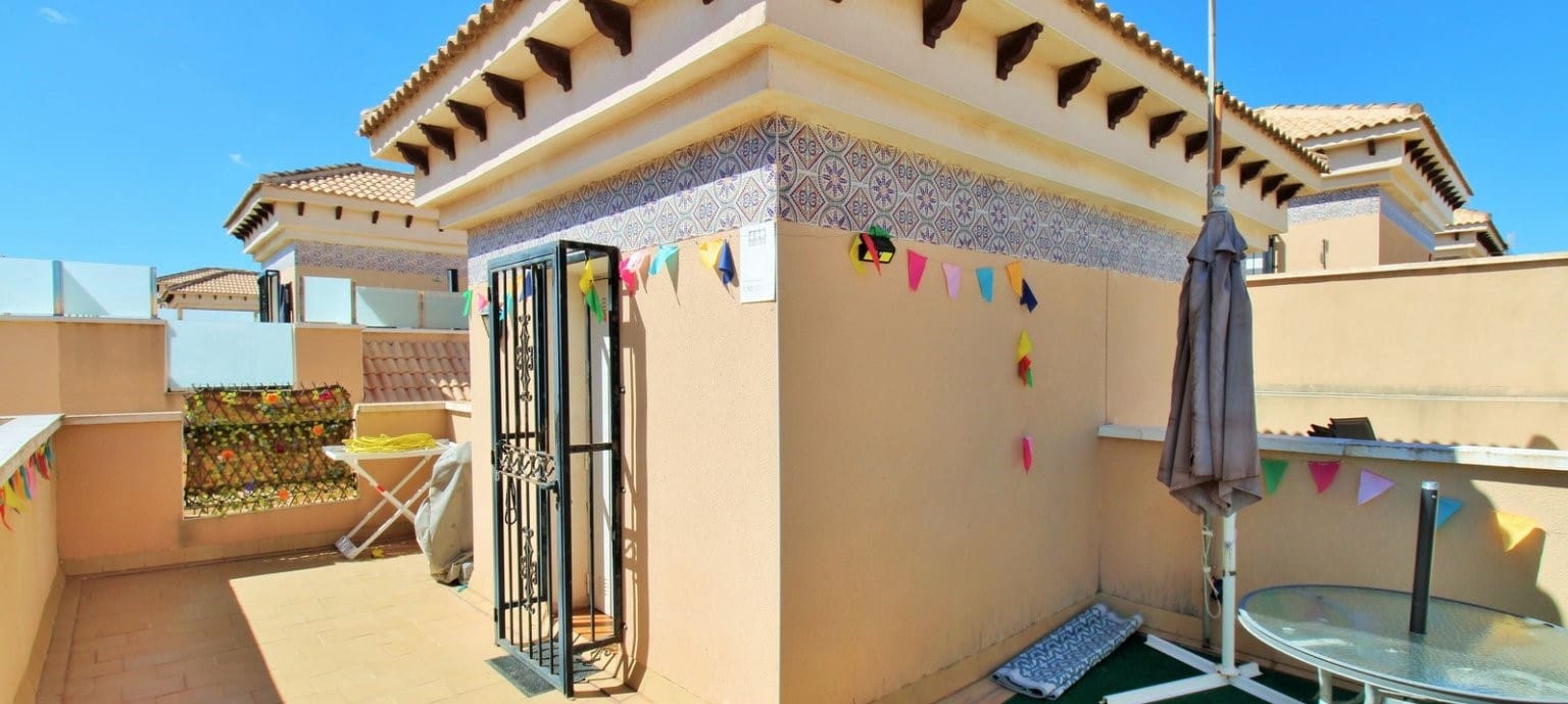 3 soveværelse Villa til salg i Playa Flamenca med swimmingpool garage - € 164.900 (Ref: 9210482)