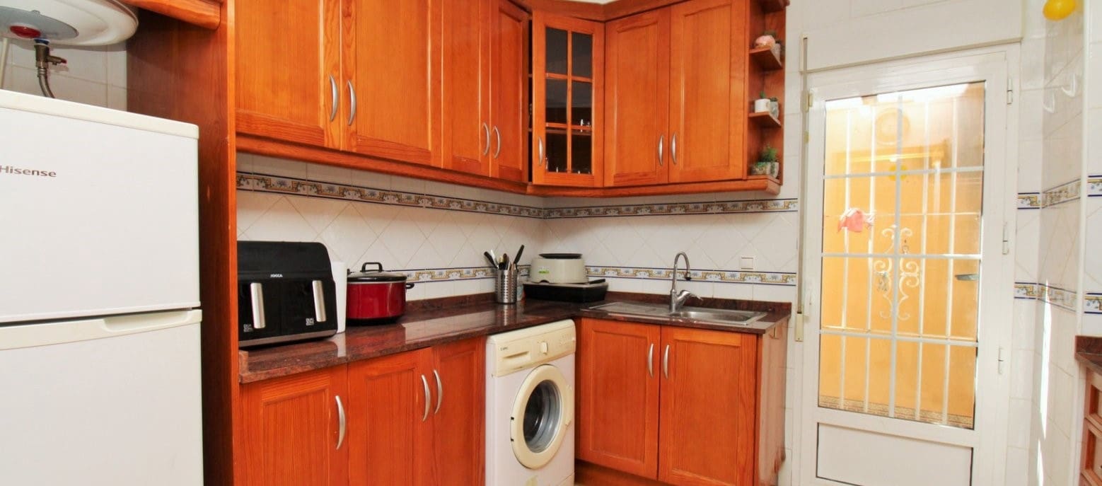 3 soveværelse Villa til salg i Playa Flamenca med swimmingpool garage - € 164.900 (Ref: 9210482)