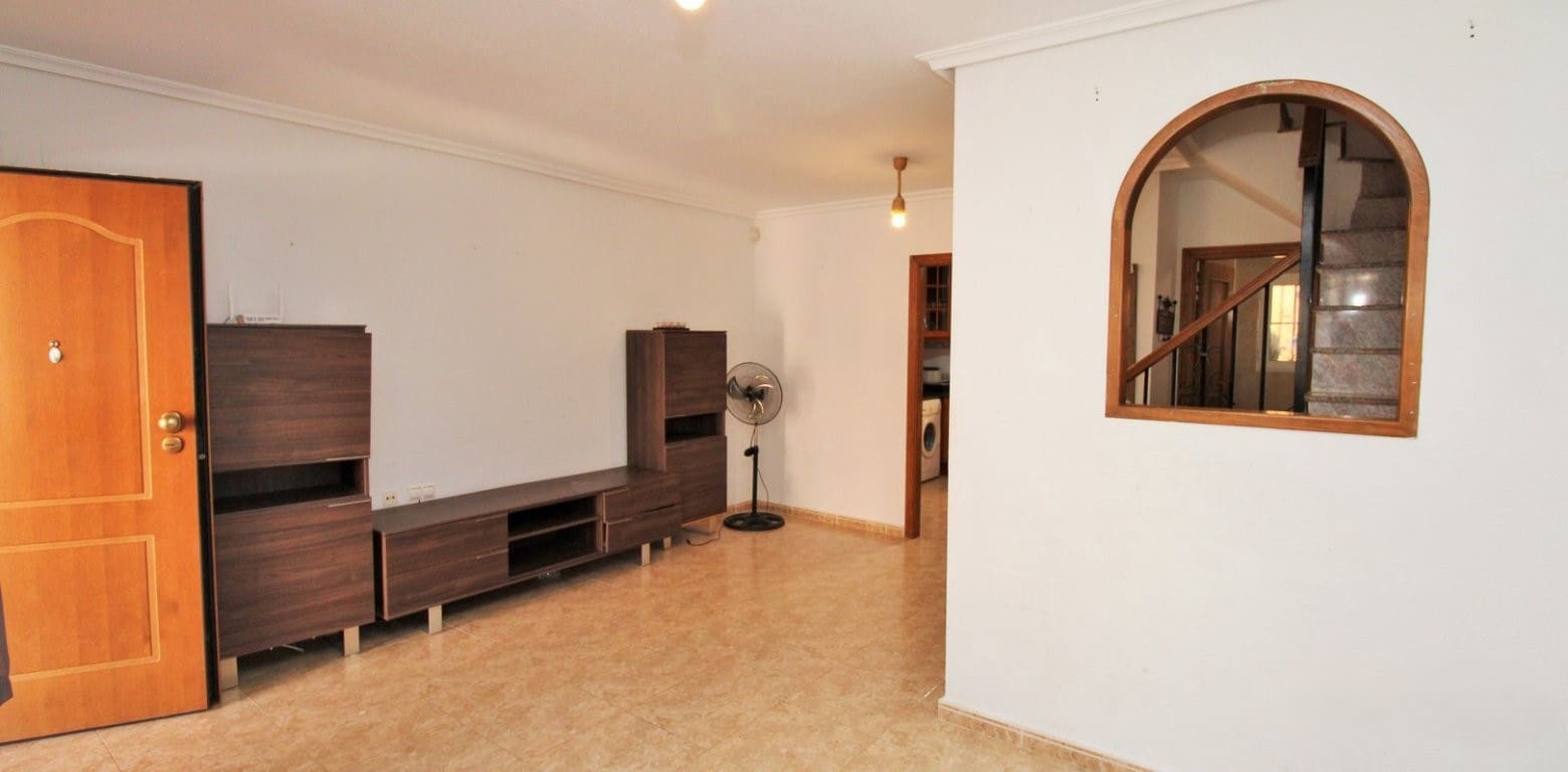 3 soveværelse Villa til salg i Playa Flamenca med swimmingpool garage - € 164.900 (Ref: 9210482)