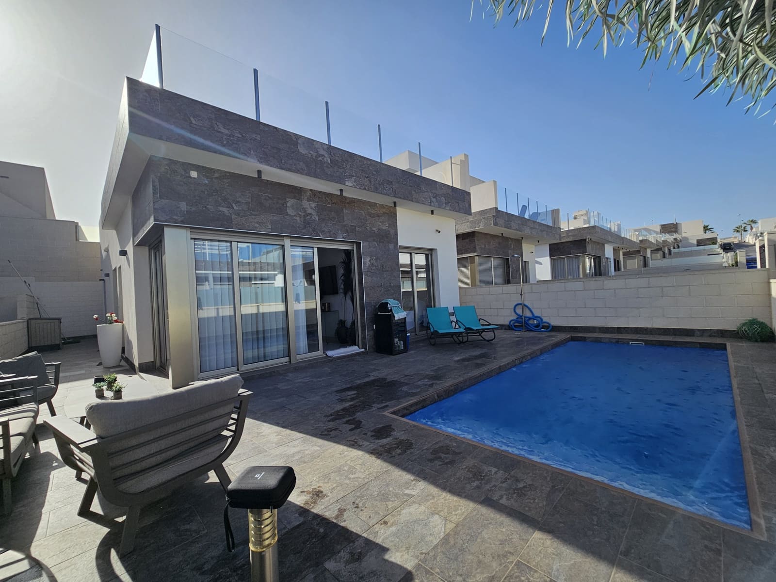 3 chambre Villa/Maison à vendre à Playa Flamenca avec piscine garage - 369 950 € (Ref: 9231295)
